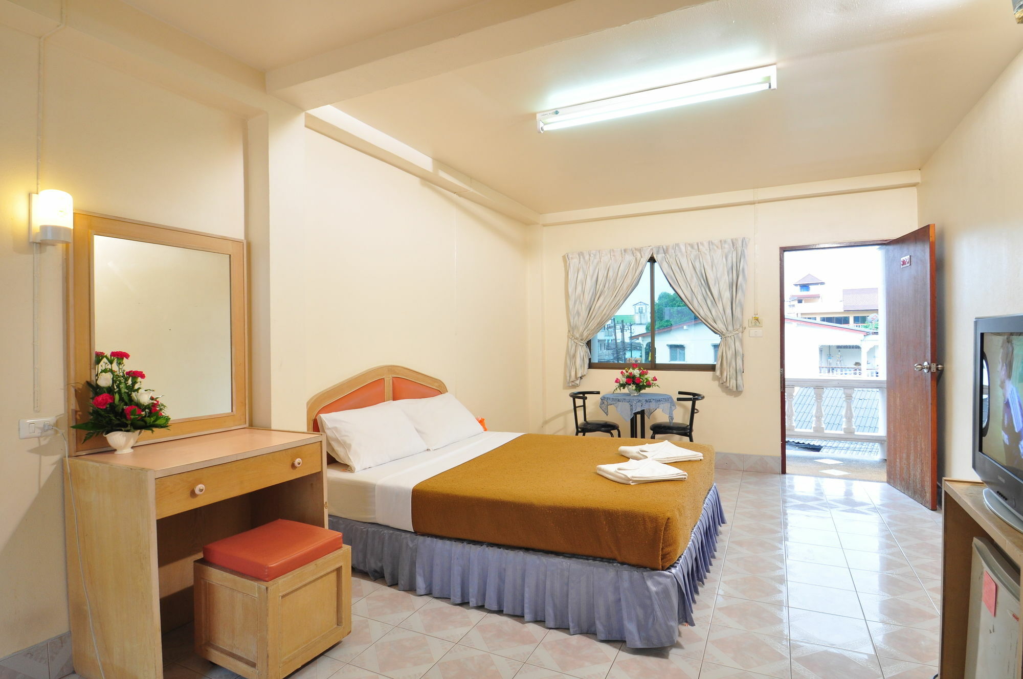 Baan Boa Guest House Patong Екстериор снимка